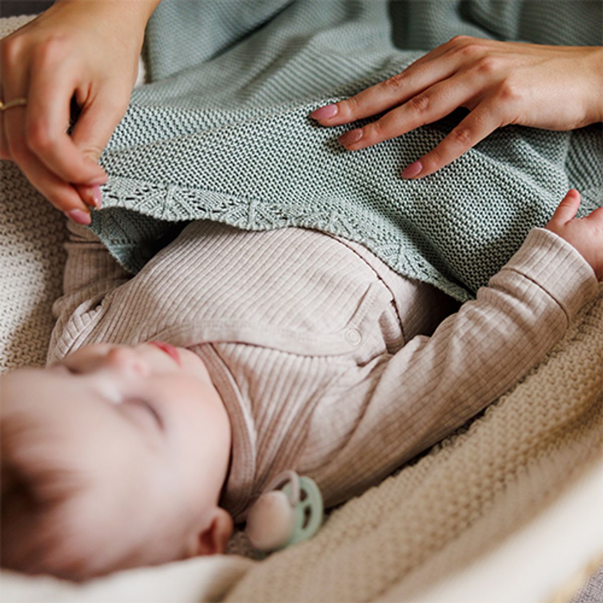Babyono | Strikket bambusteppe baby | Grønn